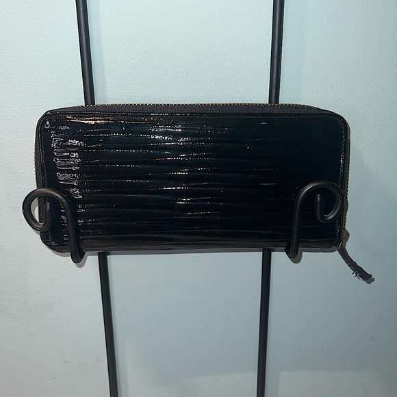 ‼️Abas Zip Around Wallet - Picture 1 of 11